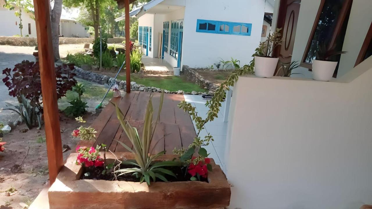 The Village Rua Beach Homestay Exterior photo