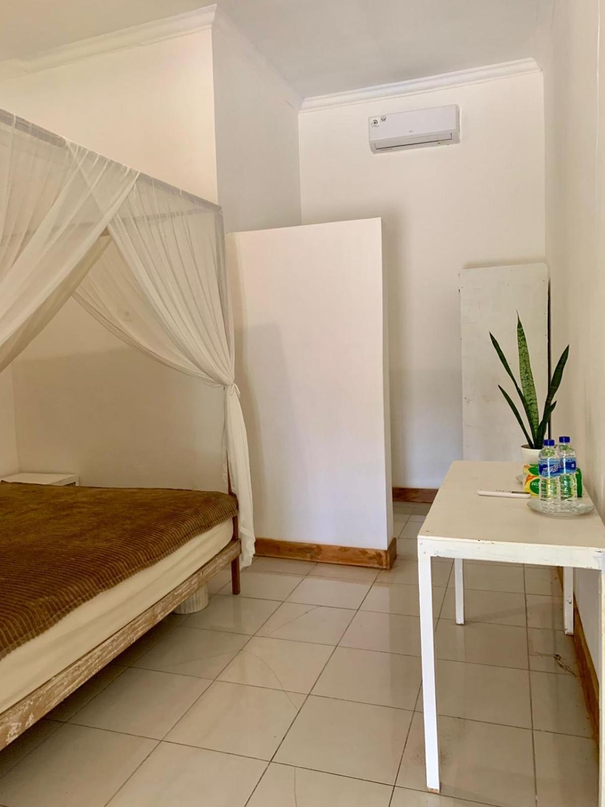 The Village Rua Beach Homestay Exterior photo